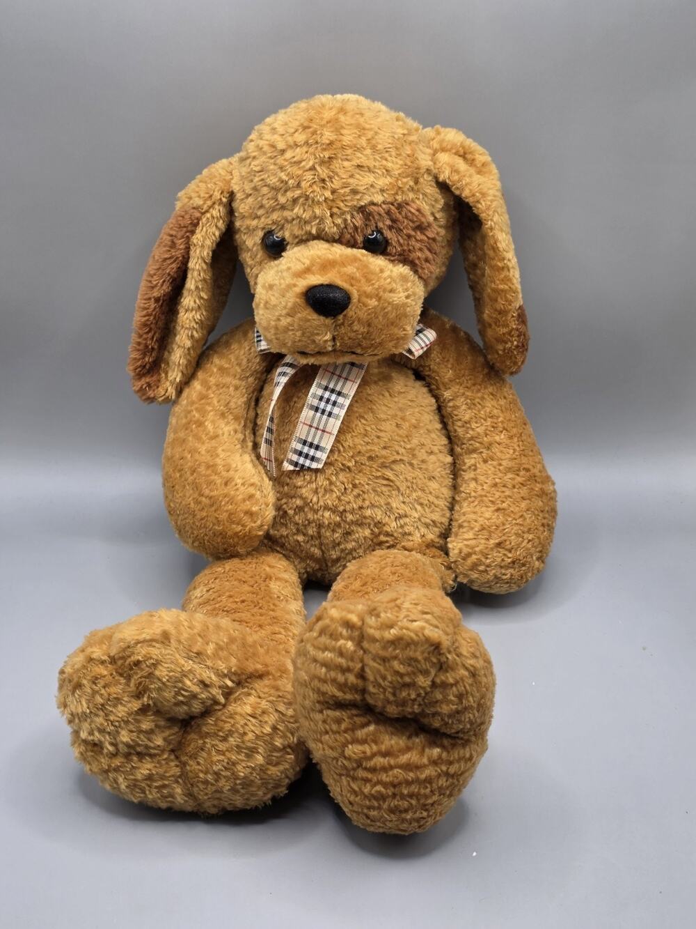 Chrisha Playful plush 1988 brown dog plaid bow tie pre-owned good condition 17"